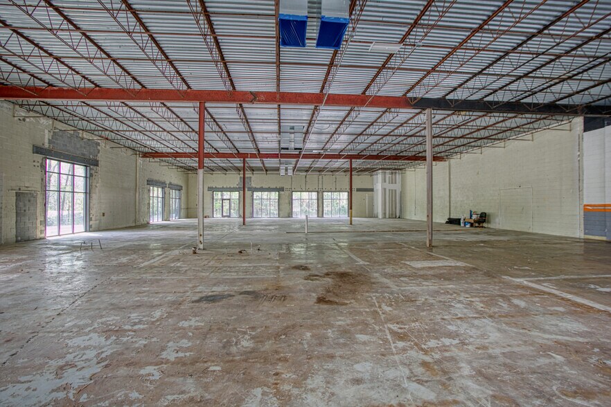 3586 Pierce Dr NE, Chamblee, GA à vendre - Photo intérieure - Image 2 de 38