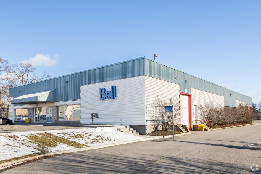 1423 Star Top Rd, Ottawa, ON for sale - Primary Photo - Image 1 of 1