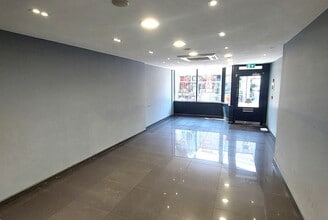 61-65 Cricklade Rd, Cirencester à louer Photo intérieure- Image 1 de 4