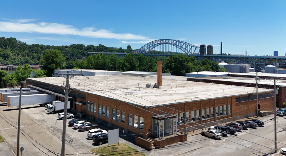 1 Sexton Rd, Mckees Rocks, PA for lease - Building Photo - Image 1 of 2