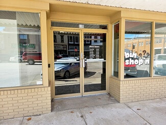 Plus de détails pour 119A N Main St, Mcpherson, KS - Commerce de détail à louer