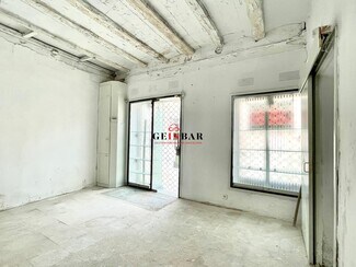 Plus de détails pour Multi-résidentiel à vendre