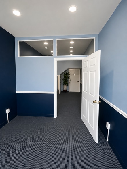1700 Bedford St, Stamford, CT à louer - Photo du bâtiment - Image 2 de 12