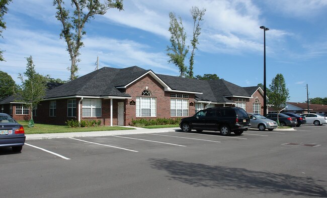 Plus de détails pour 3890 Dunn Ave, Jacksonville, FL - Bureau à louer