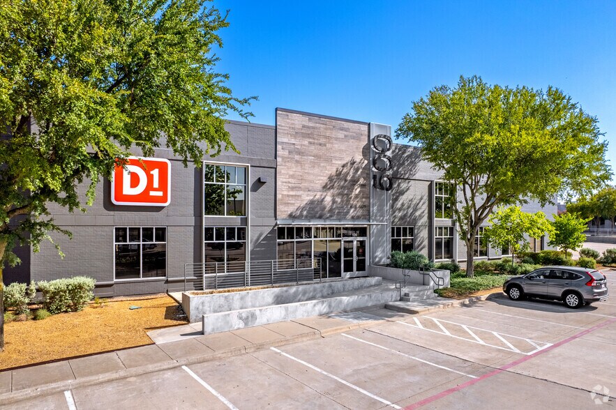 500 W Bethany Dr, Allen, TX à louer - Photo du bâtiment - Image 2 de 9