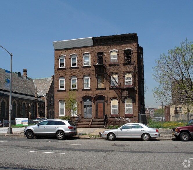17-19 Lincoln Pky, Newark, NJ for sale - Primary Photo - Image 1 of 4