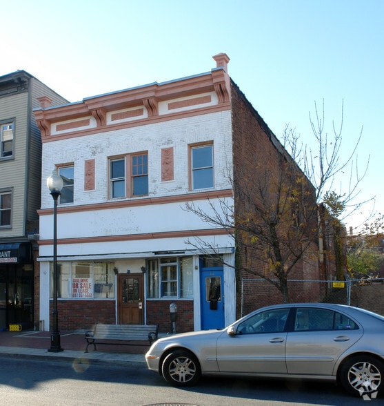 81 Smith St, Perth Amboy, NJ for sale - Building Photo - Image 2 of 39