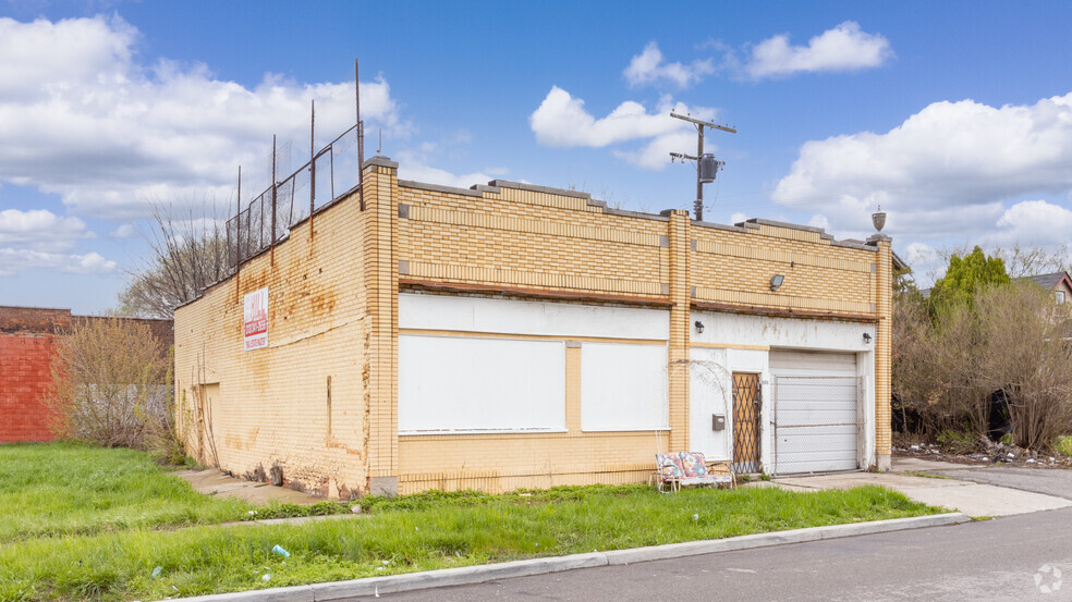 15047 E Warren Ave, Detroit, MI à vendre - Photo principale - Image 1 de 1