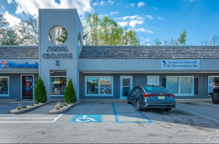 1207-1223 Taft Hwy, Signal Mountain, TN à louer - Photo du bâtiment - Image 3 de 3