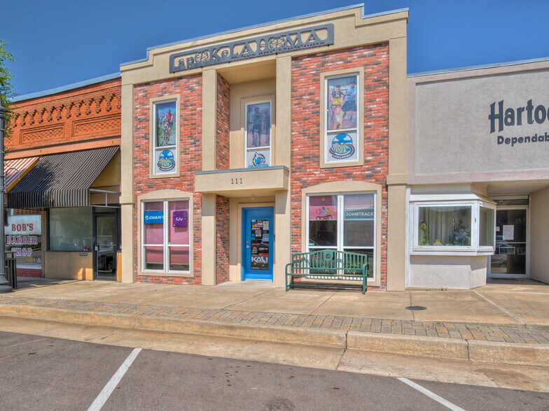 111 N Broadway St, Tecumseh, OK à vendre - Photo du bâtiment - Image 3 de 34