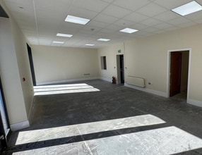 A2-A5 Swan Rd, Lichfield for lease Interior Photo- Image 1 of 3