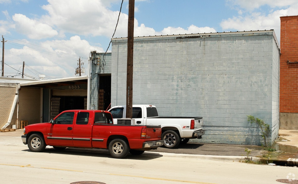 6007 Armour Dr, Houston, TX for sale - Building Photo - Image 3 of 3