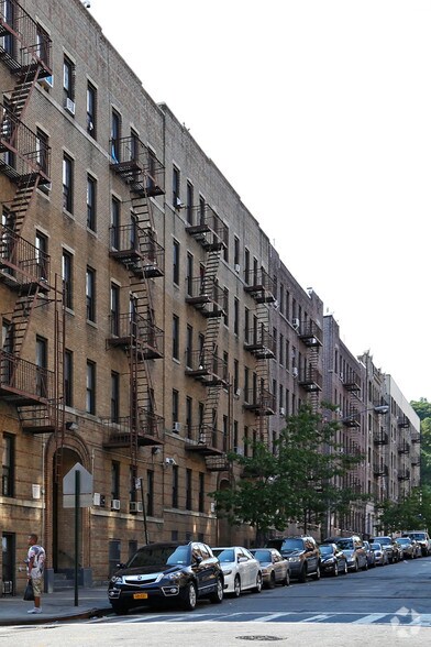 78-82 Ellwood St, New York, NY for sale - Building Photo - Image 2 of 2