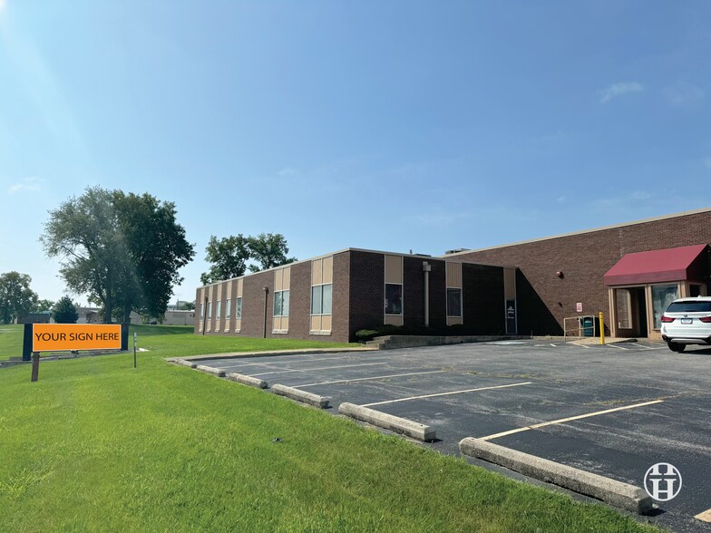 2334 Production Dr, Indianapolis, IN à vendre - Photo du bâtiment - Image 2 de 9