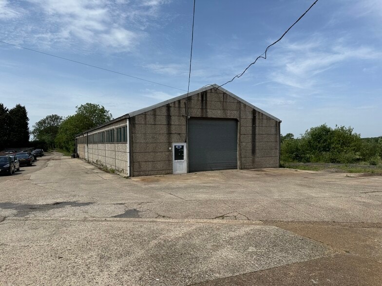 Unit 12 Ridge Farm, Horsham Road, Rowhook, Horsham for lease - Building Photo - Image 1 of 15