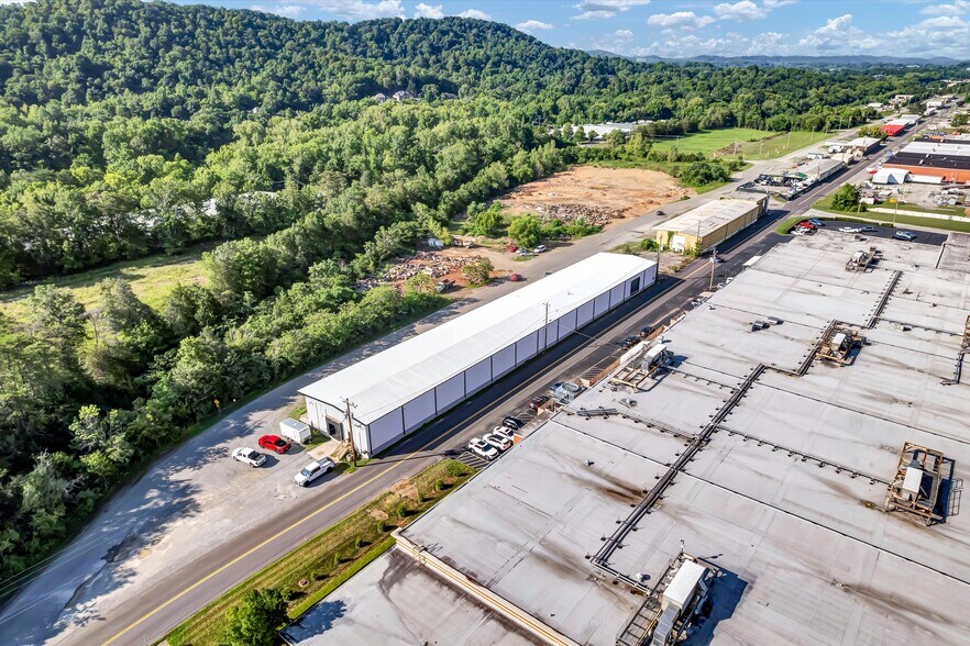 112 Belgrade Rd, Oak Ridge, TN à louer - Photo du bâtiment - Image 2 de 4