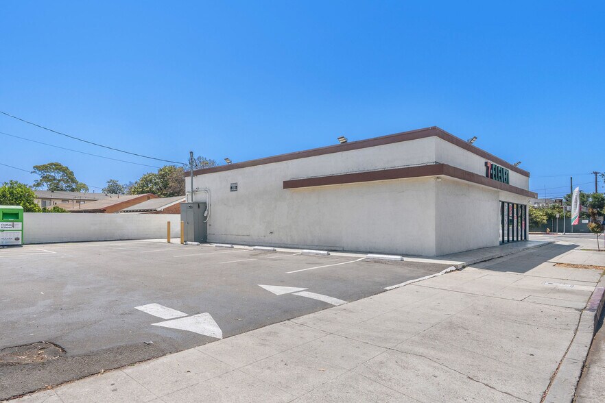 1960 Santa Fe Ave, Long Beach, CA à vendre - Photo du bâtiment - Image 3 de 9
