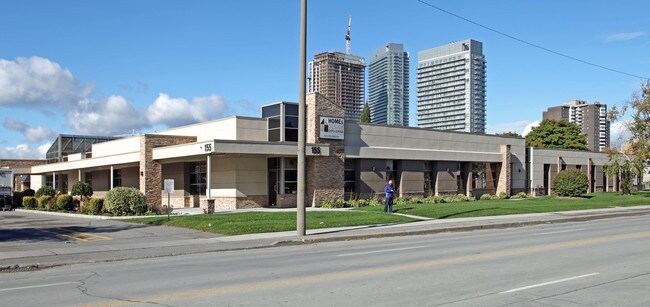 Plus de détails pour 155 Consumers Rd, Toronto, ON - Commerce de détail à louer