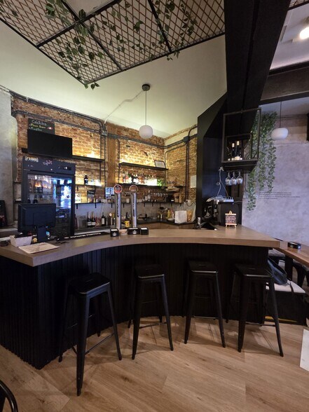 Retail in Madrid, Madrid for lease - Interior Photo - Image 3 of 12