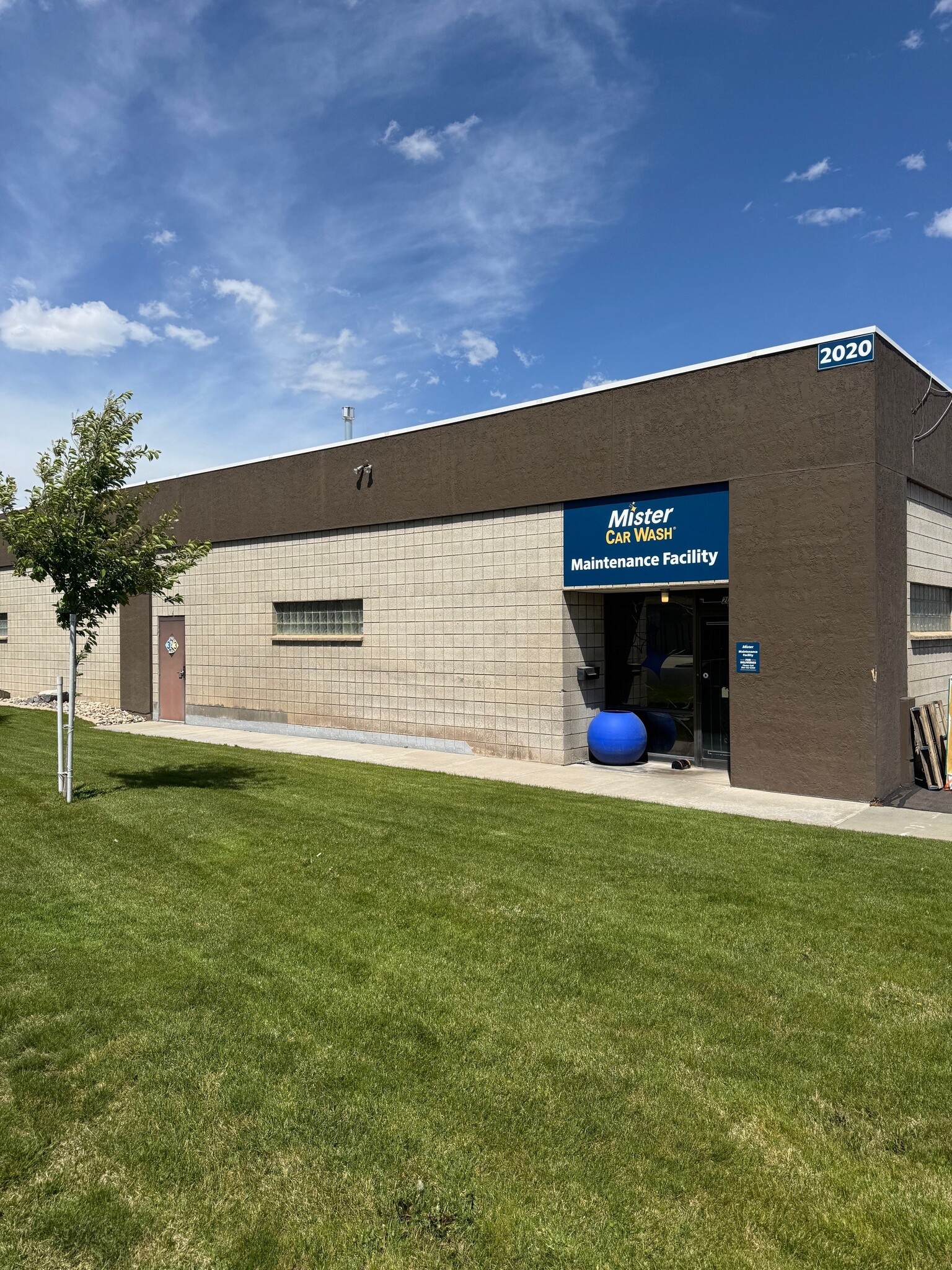 2020-2056 W 2200 S, Salt Lake City, UT for lease Primary Photo- Image 1 of 8