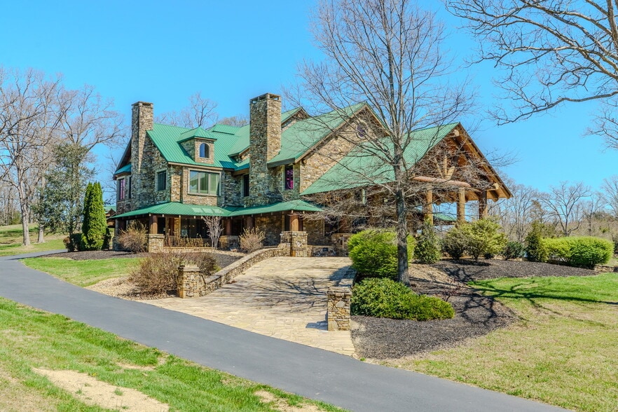 6720 Erie Rd, Sweetwater, TN for sale - Building Photo - Image 3 of 113