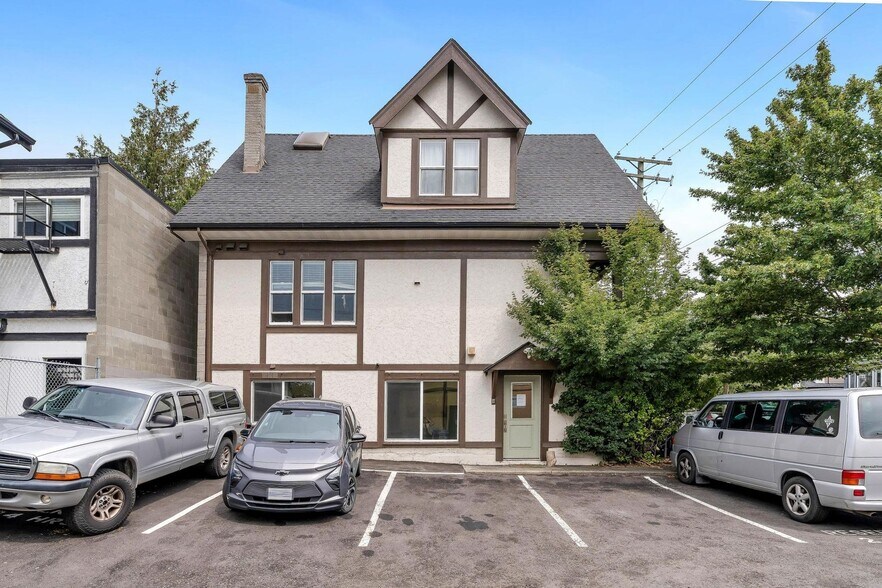 1508 Bank St, Victoria, BC à vendre - Photo principale - Image 1 de 1