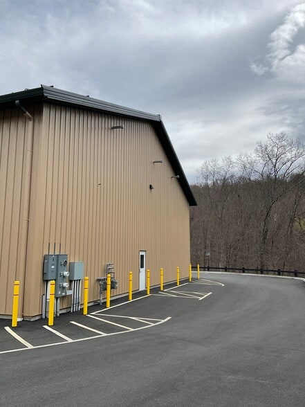 20 Old Route 6, Carmel, NY for lease - Building Photo - Image 3 of 5