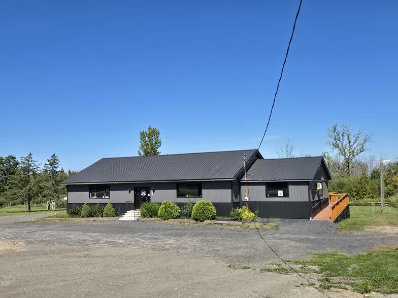 5571 State Route 5, Vernon, NY for sale - Building Photo - Image 1 of 4