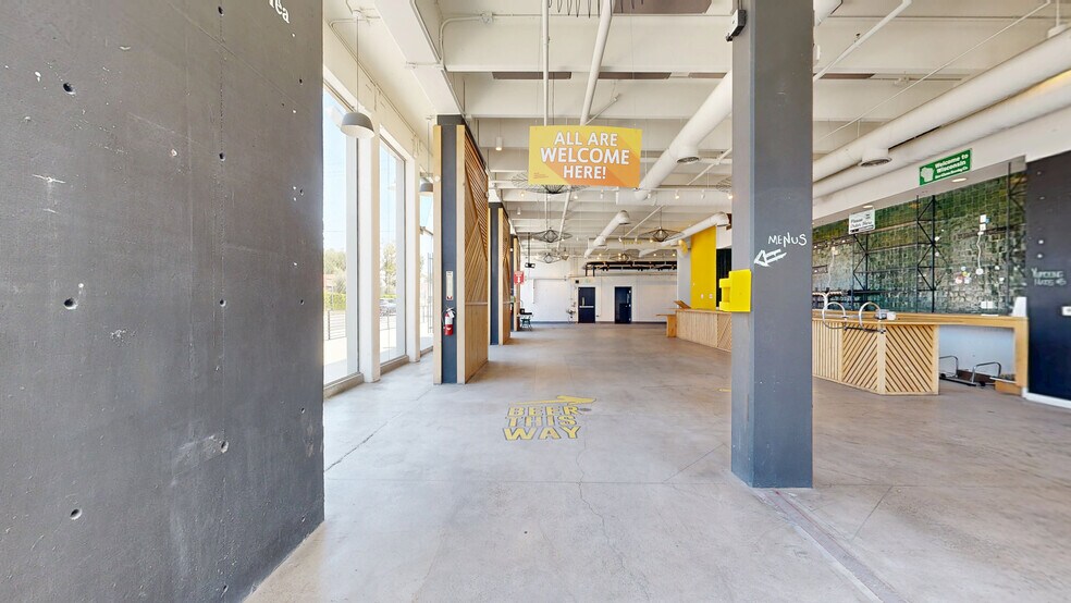 600 S La Brea Ave, Los Angeles, CA à vendre - Numérisation 3D de Matterport - Image 2 de 98