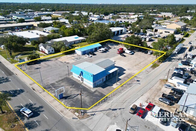 Plus de détails pour 4343 Clark Rd, Sarasota, FL - Commerce de détail à louer