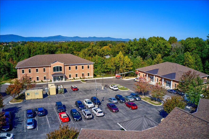 3070 Electric Rd, Roanoke, VA for lease - Building Photo - Image 1 of 12