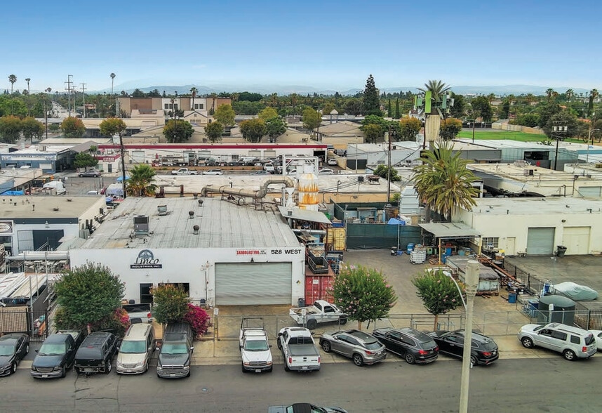 528 W Central Park Ave, Anaheim, CA for sale - Building Photo - Image 2 of 4