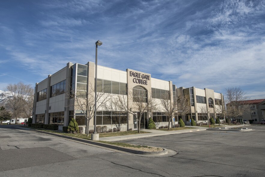 915 N 400 W, Layton, UT à louer - Photo du bâtiment - Image 1 de 5