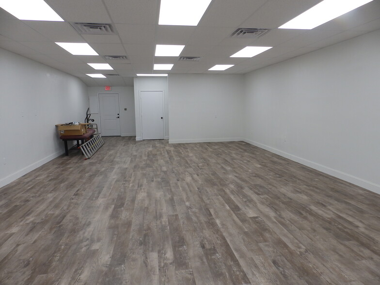 8350 State Highway 155, Frankston, TX for lease - Interior Photo - Image 2 of 16