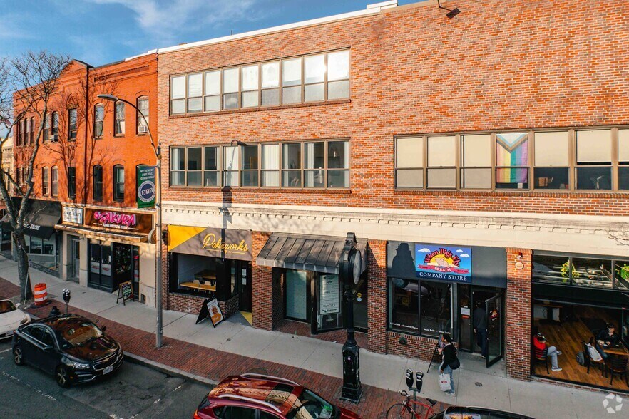 259-261 Elm St, Somerville, MA à louer - Photo du bâtiment - Image 3 de 5