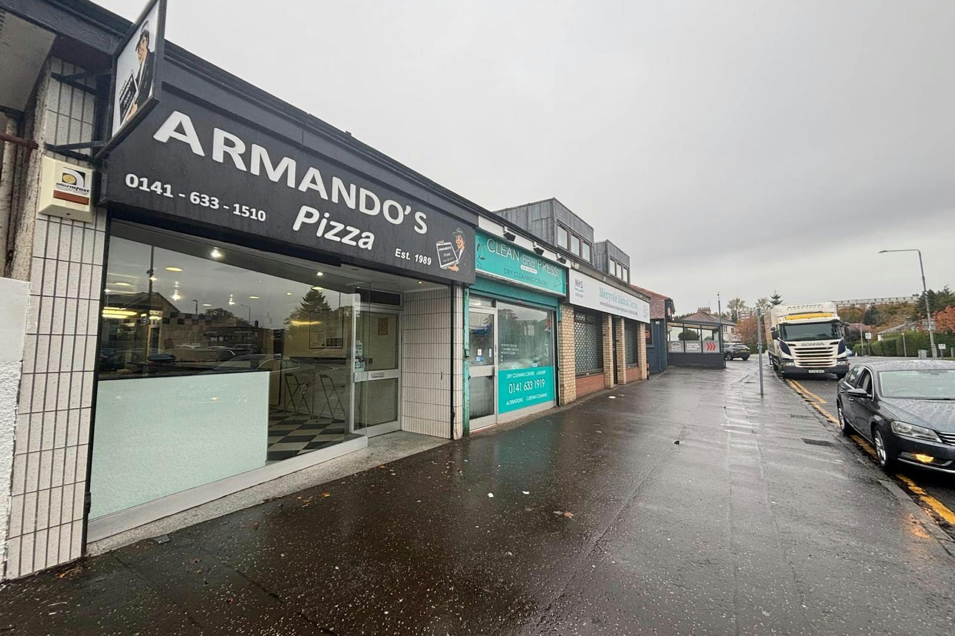 10 Merryvale Pl, Giffnock à louer Photo du bâtiment- Image 1 de 4