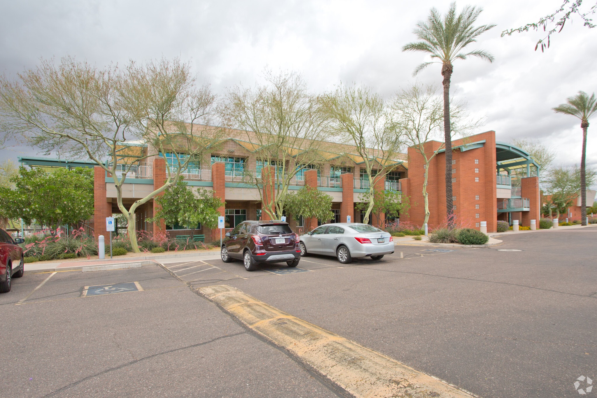 18404 N Tatum Blvd, Phoenix, AZ for lease Primary Photo- Image 1 of 11
