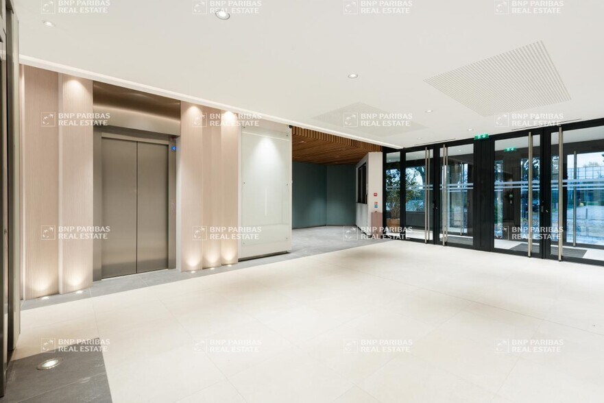 Bureau dans Saint-Aubin à louer - Hall d’entrée - Image 3 de 10