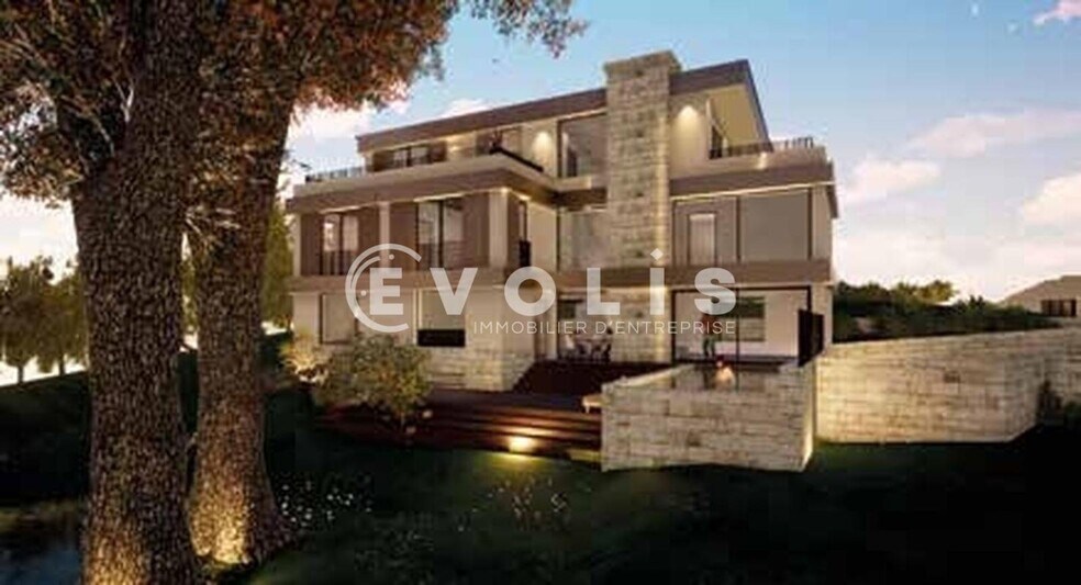Flex in Saint-Fargeau-Ponthierry for sale - Building Photo - Image 3 of 15