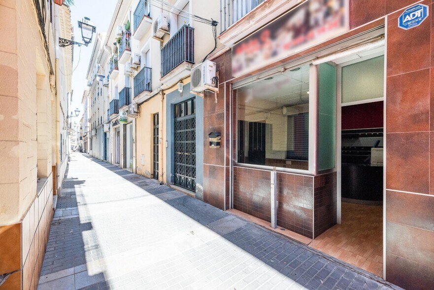 Commerce de détail dans Santa Fe, Granada à vendre - Photo du bâtiment - Image 2 de 17