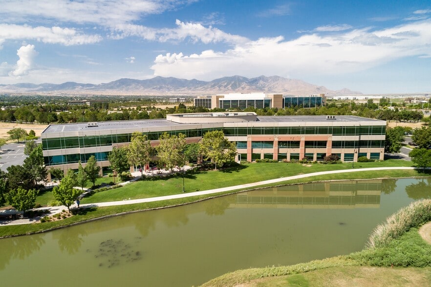 2525 Lake Park Blvd, Salt Lake City, UT for sale - Building Photo - Image 2 of 17