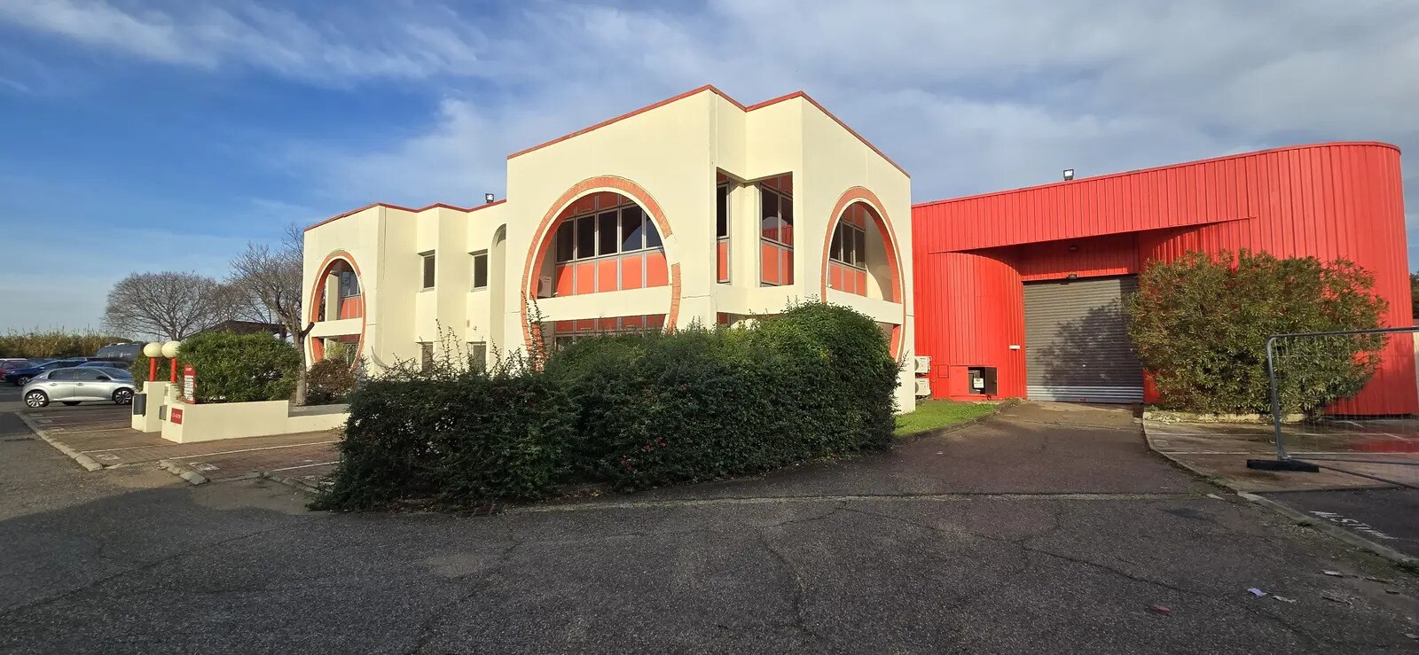 Flex dans Vitrolles à louer Photo du bâtiment- Image 1 de 11