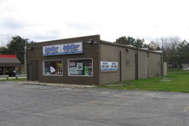 301 W Michigan Ave, Paw Paw, MI for sale Primary Photo- Image 1 of 11