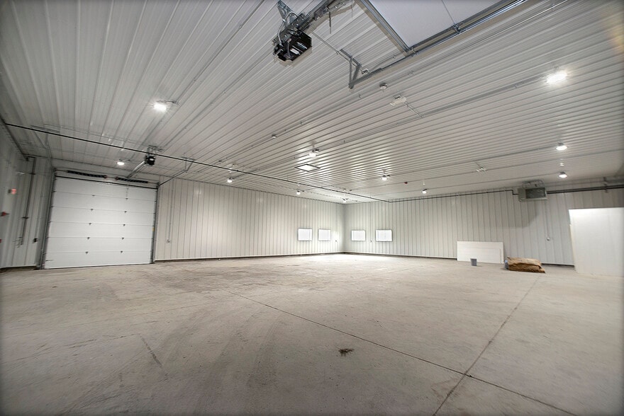 1530 Titanium Dr, Ottawa, IL for lease - Building Photo - Image 3 of 15