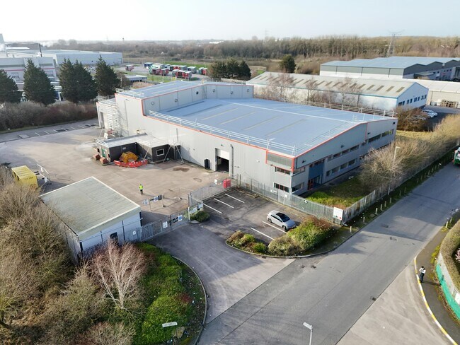 Plus de détails pour Cloister Way, Ellesmere Port - Industriel à louer