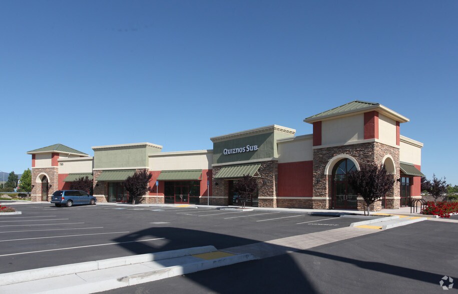 783-785 Orange Dr, Vacaville, CA à louer - Photo du bâtiment - Image 2 de 14