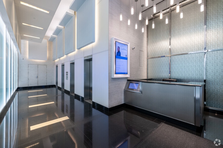 150 W 30th St, New York, NY for lease - Lobby - Image 3 of 19