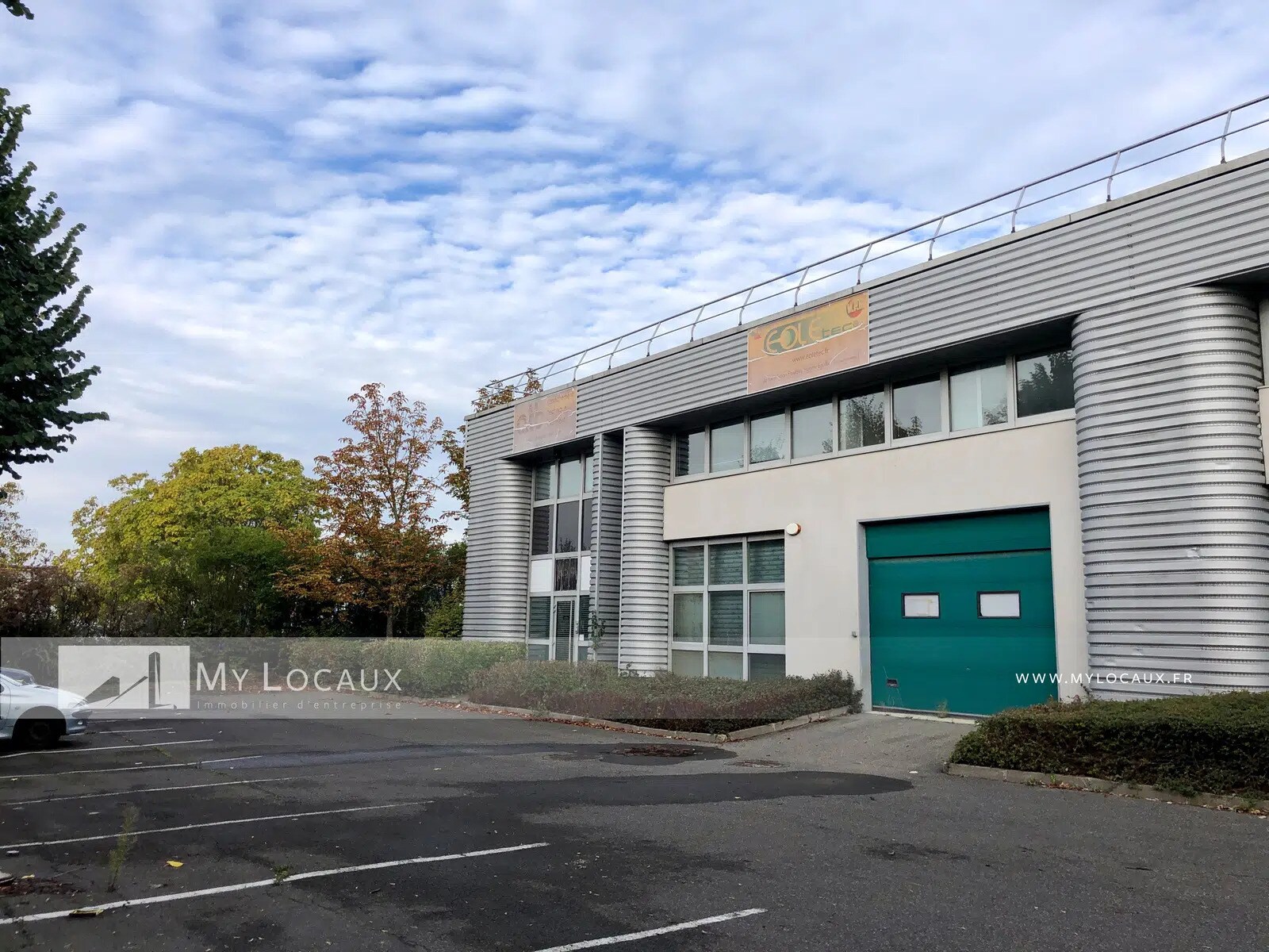 Flex dans Tremblay-en-France à louer Photo du bâtiment- Image 1 de 5