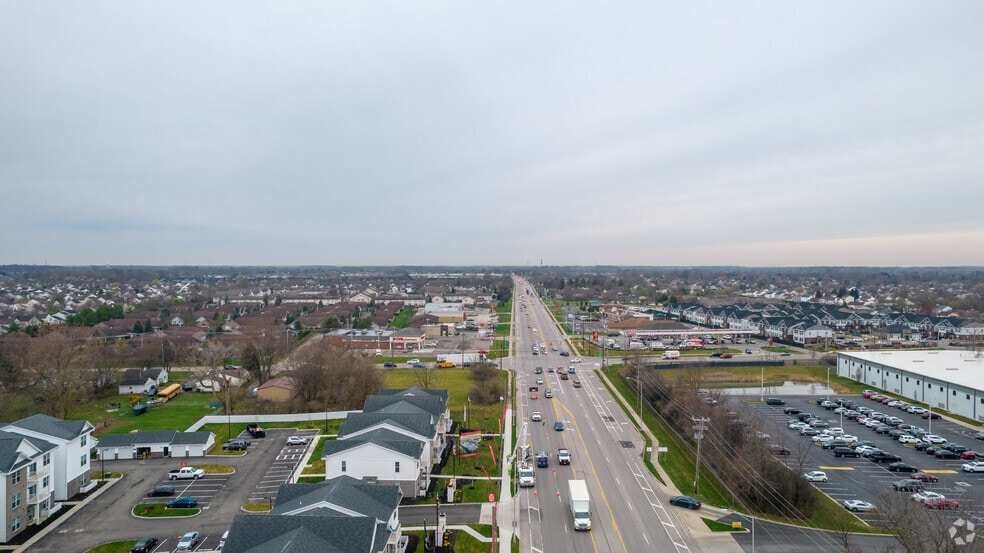 2402-2426 Advanced Business Center Dr, Columbus, OH for lease - Aerial - Image 2 of 7