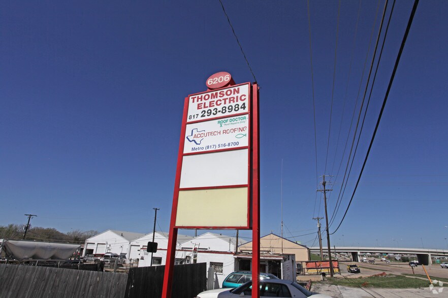 6206 South Fwy, Fort Worth, TX à louer - Photo du bâtiment - Image 2 de 2